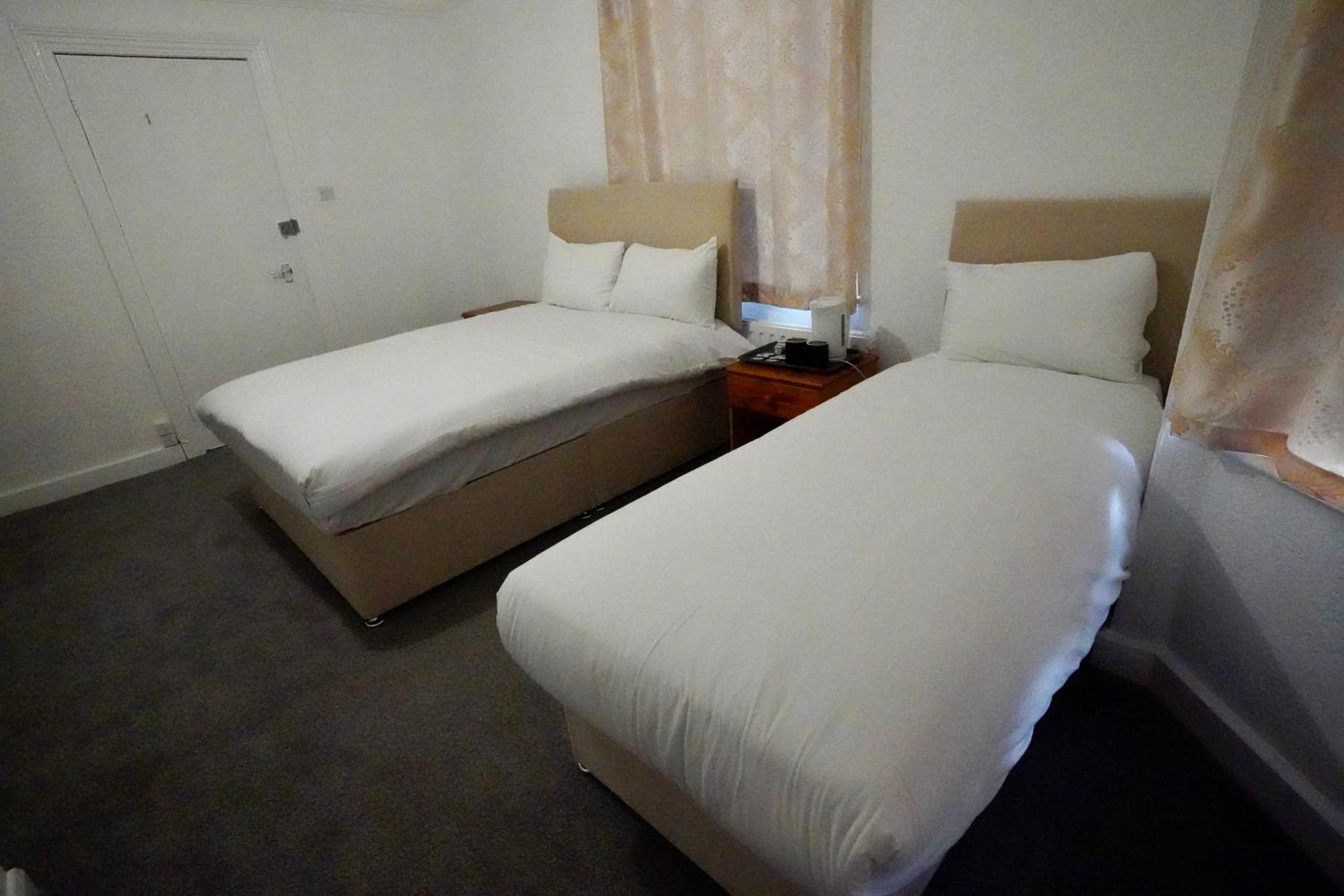 Gatwick Birchwood Lodge With Holiday Parking Хорли Екстериор снимка