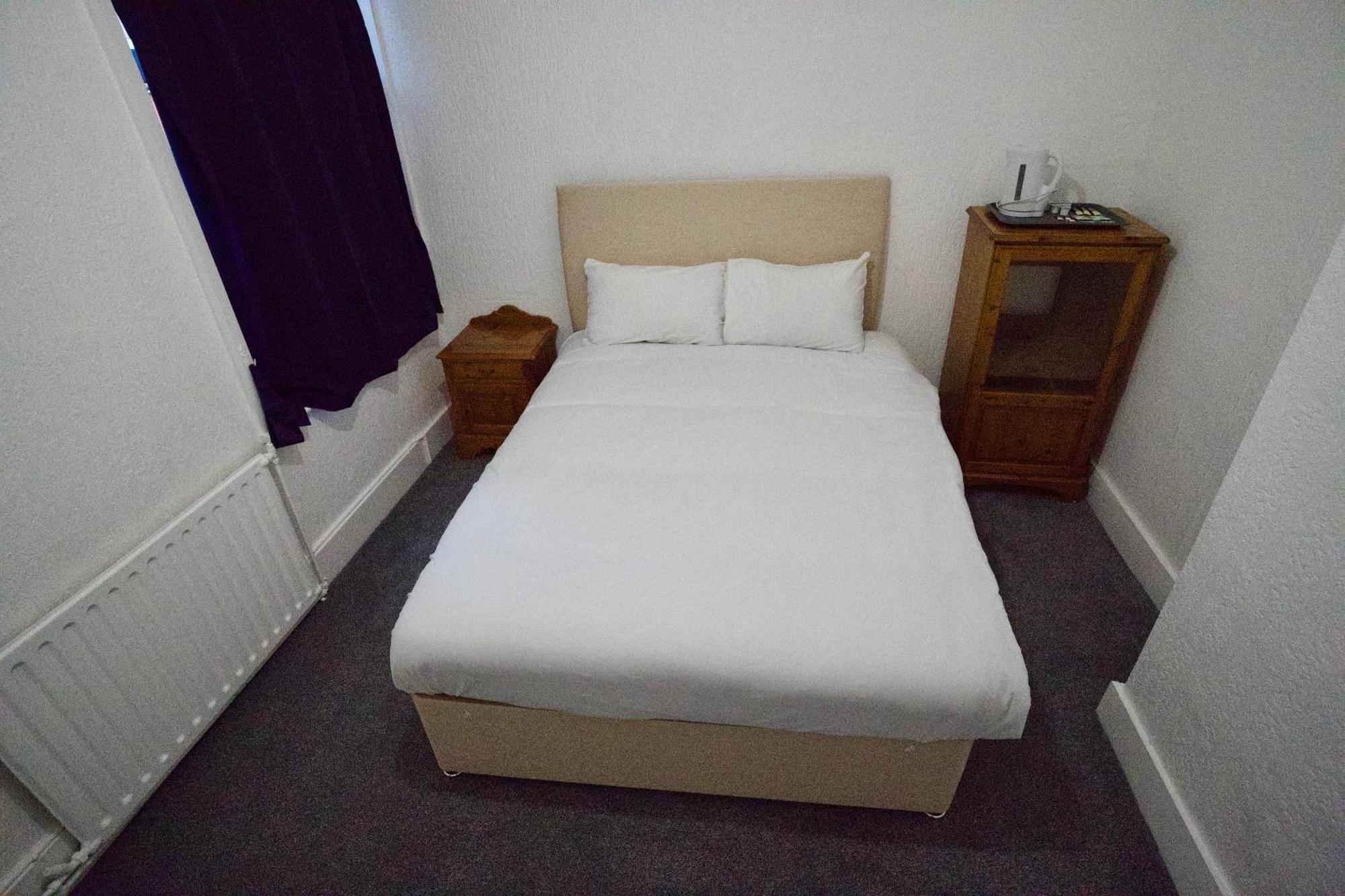 Gatwick Birchwood Lodge With Holiday Parking Хорли Екстериор снимка