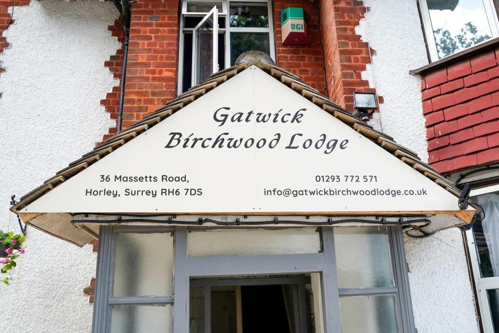 Gatwick Birchwood Lodge With Holiday Parking Хорли Екстериор снимка